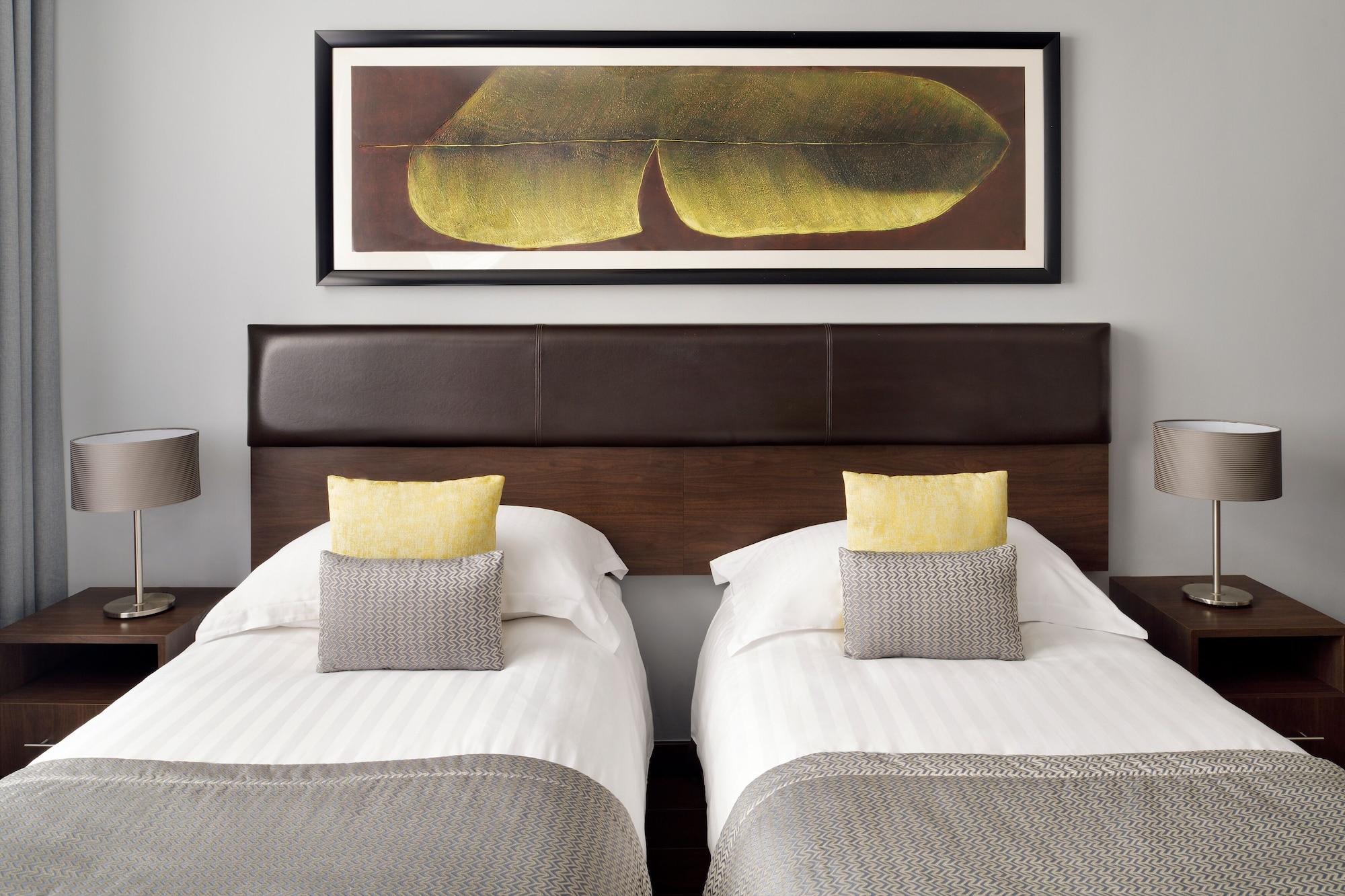 Moevenpick Hotel Apartments Al Mamzar Dubai Bagian luar foto Artwork by David Ascoli