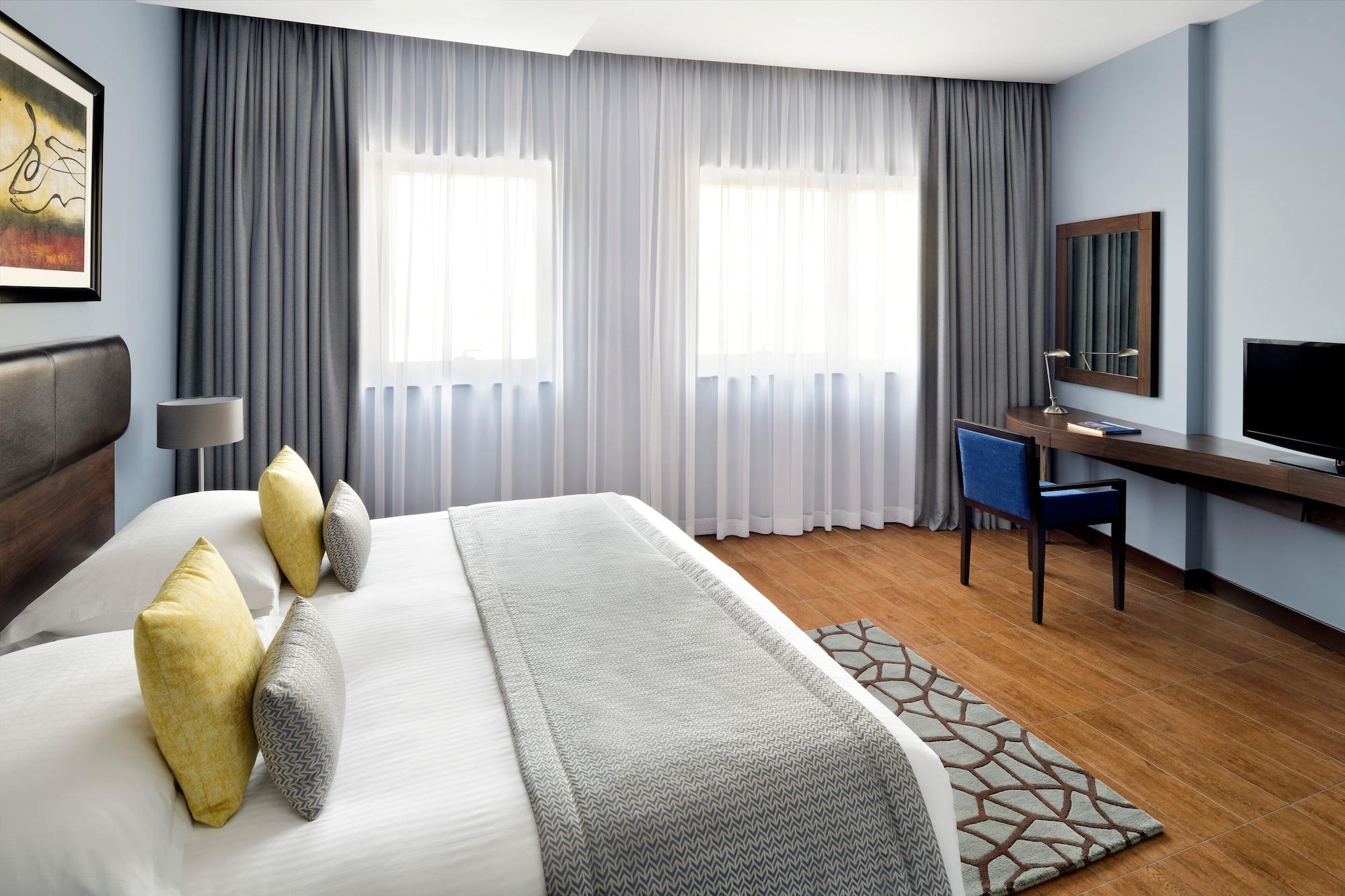 Moevenpick Hotel Apartments Al Mamzar Dubai Bagian luar foto