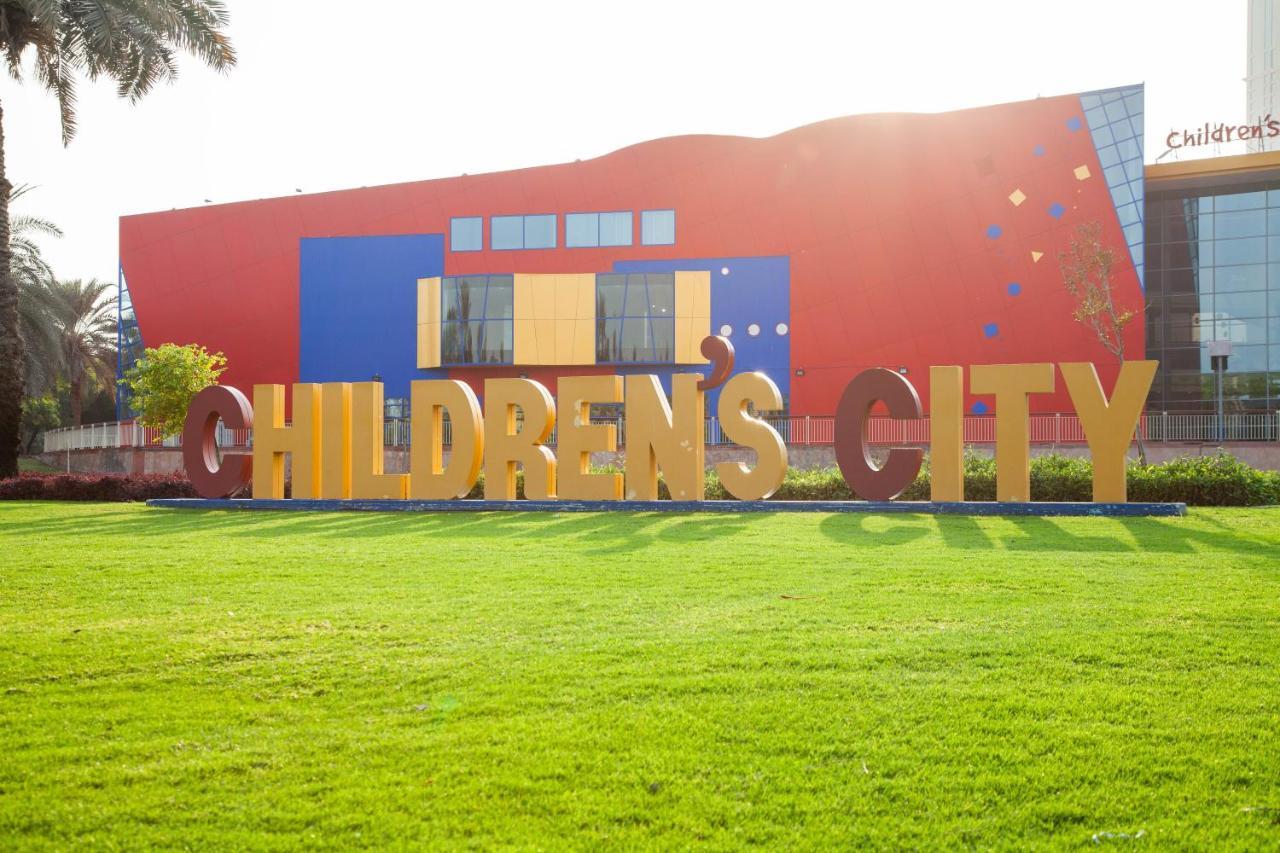 Moevenpick Hotel Apartments Al Mamzar Dubai Bagian luar foto Children's City